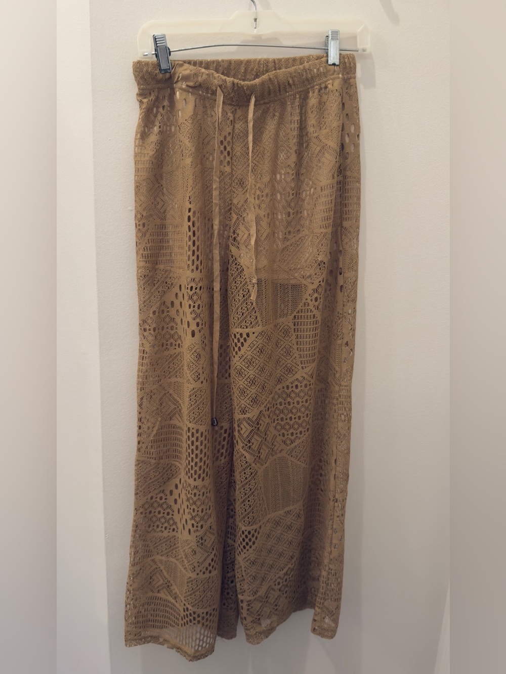Women’s flowy Crochet Wide Leg Pants in Tan camel